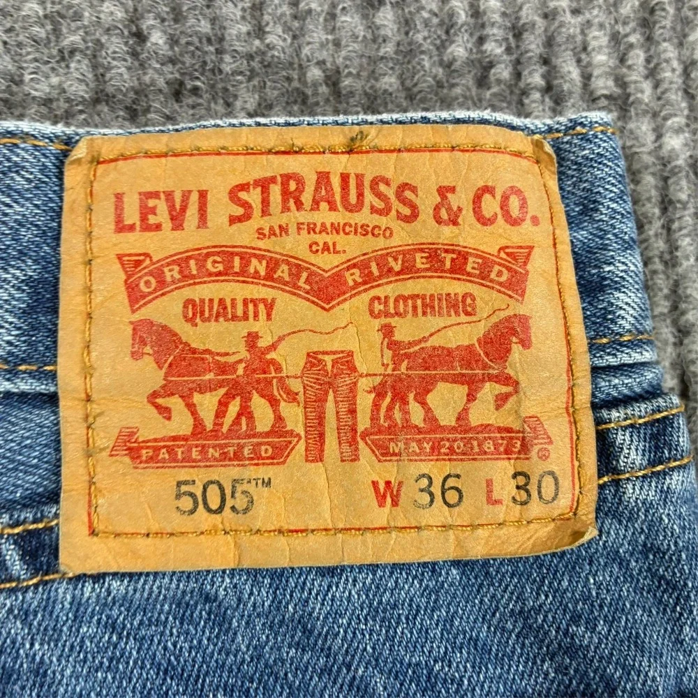 Levis excellent pre
